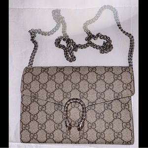 Gucci dionysus GG Supreme chain wallet purse